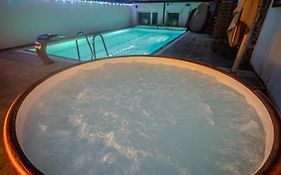 BASLERTOR Summer Pool Hotel